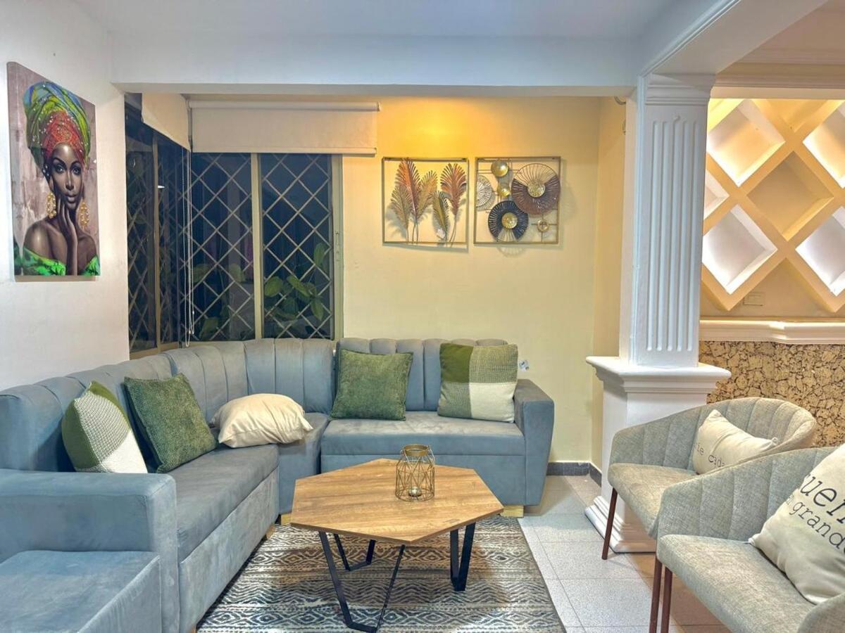 Cerca Del Aeropuerto Con Jacuzzi 10 Personas Apartment *