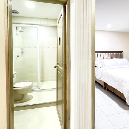 Cerca Del Aeropuerto Con Jacuzzi 10 Personas