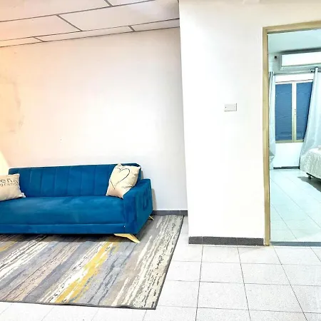 Apartamento Cerca Del Aeropuerto Con Jacuzzi 10 Personas