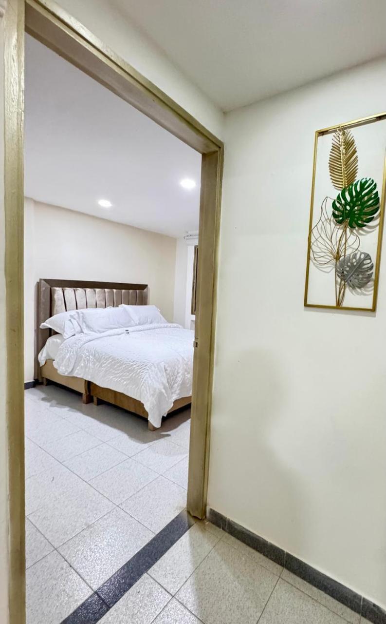 Apartamento Cerca Del Aeropuerto Con Jacuzzi 10 Personas