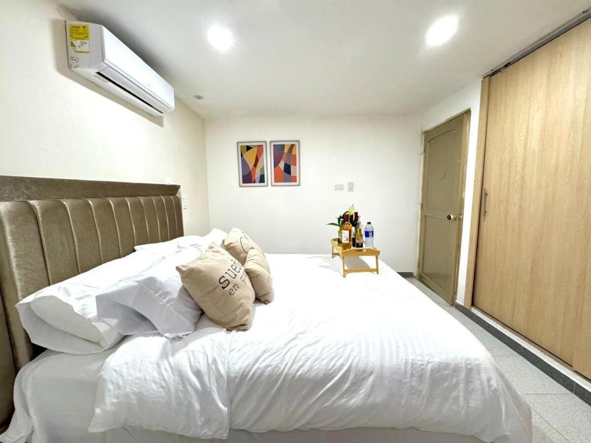 Cerca Del Aeropuerto Con Jacuzzi 10 Personas Apartamento